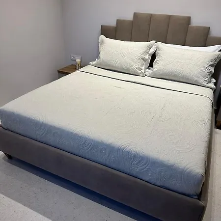 Seahana Apartment *